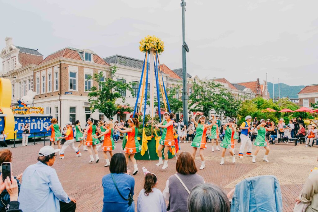 5月のハウステンボスで撮影した街歩きスナップ写真　パレード