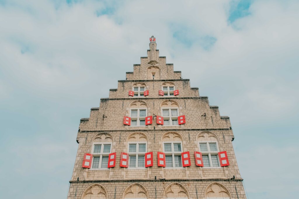 5月のハウステンボスで撮影した街歩きスナップ写真　空と建物