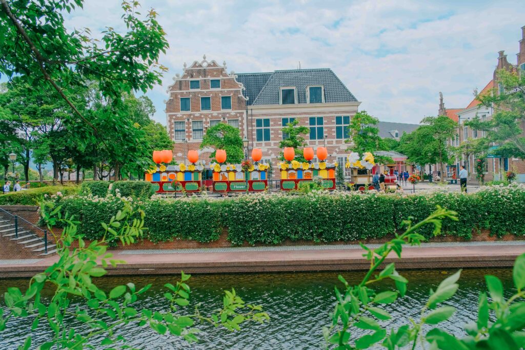 5月のハウステンボスで撮影した街歩きスナップ写真　パレード