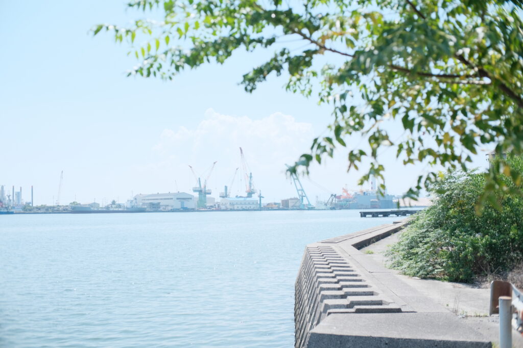 TTArtisan 25mm F2 C　作例　港　海