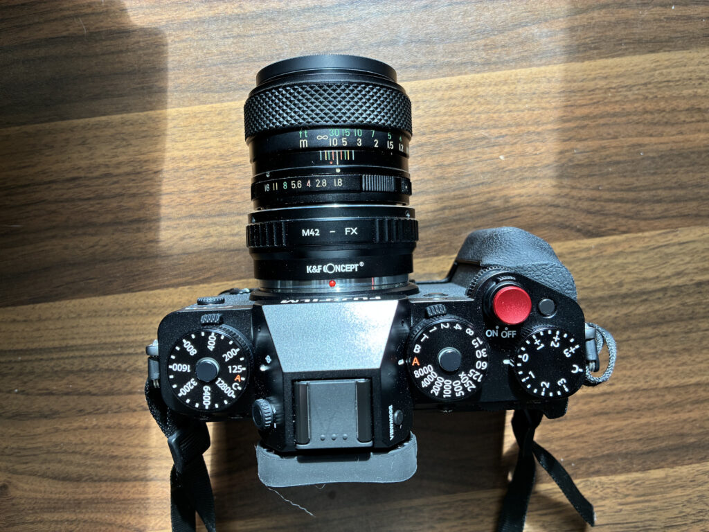 FUJINON 55mm F1.8 外観 カメラ装着時